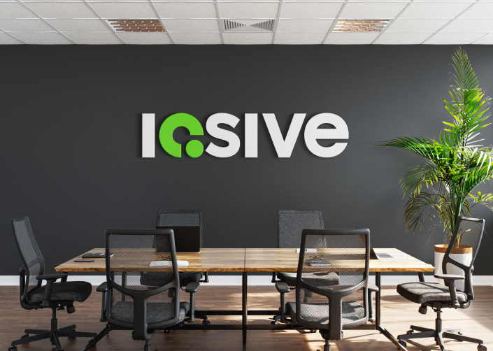 iqsive-logo-wall